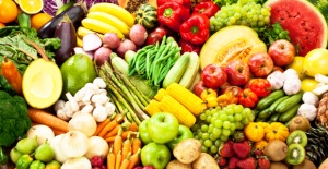 Vegans eat lots of fruit and vegetables